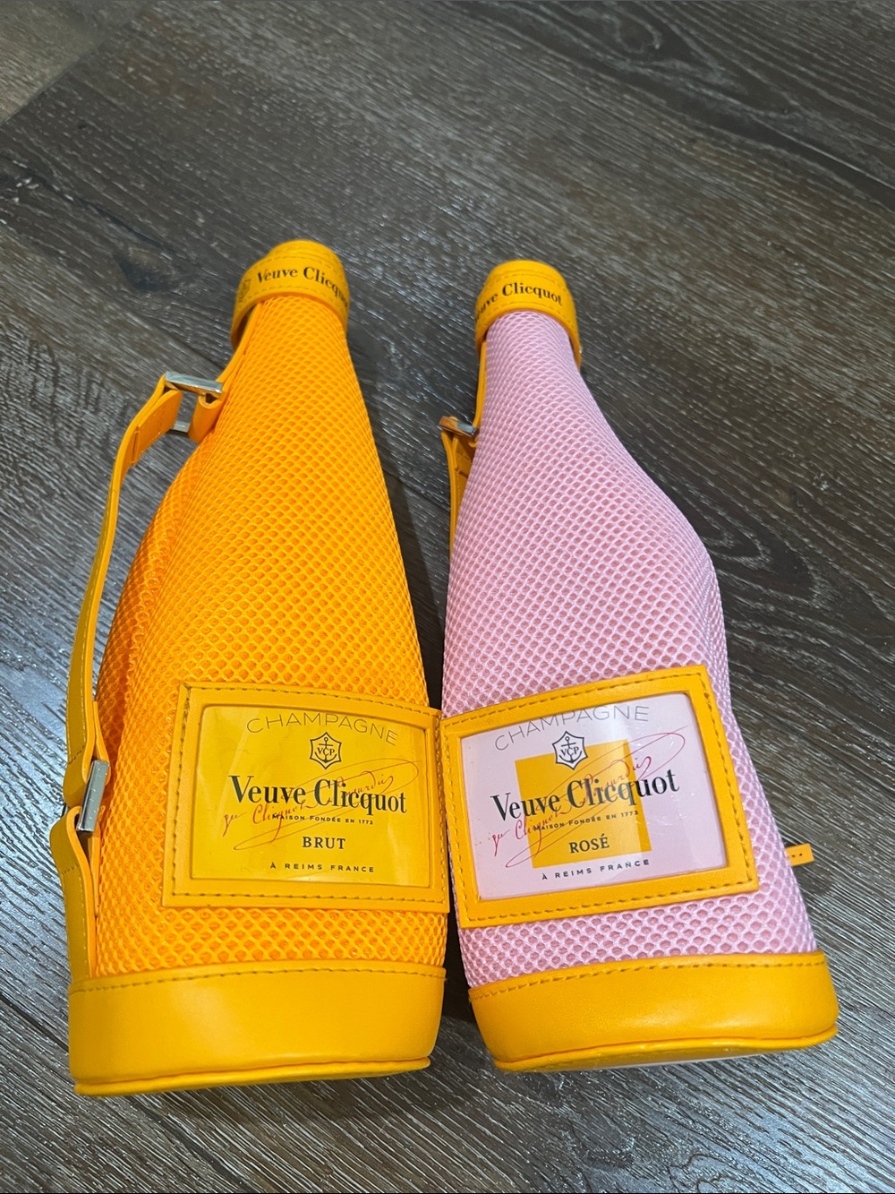 NWOT veuve clicquot champagne brut bottle carrier Orange and pink, 2 total